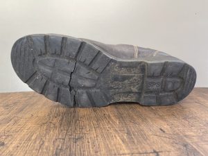 ブランドストーン（Blundstone）サイドゴアブーツオールソール修理 – 目黒駅の靴修理・リペアショップ「セピア」